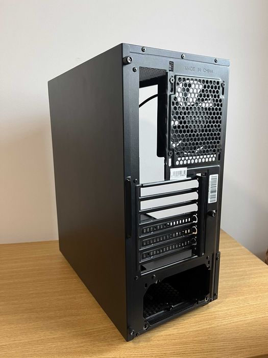 Carcasa PC Nexus EVO