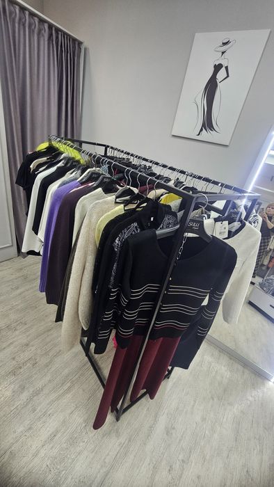 Продам рейл для одежды