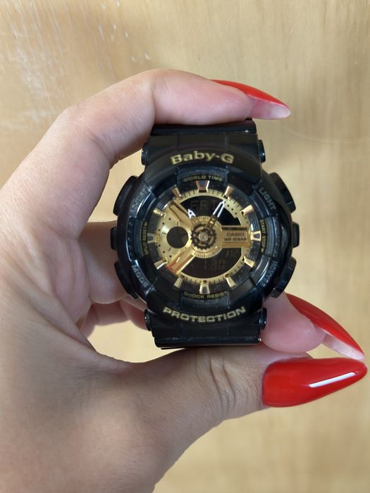 Два часовника baby G