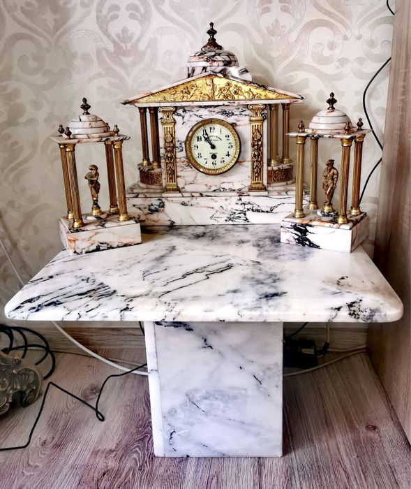 Антикварна каменна маса за кафе от Hohnert Design 65 х 65 х 40 см.