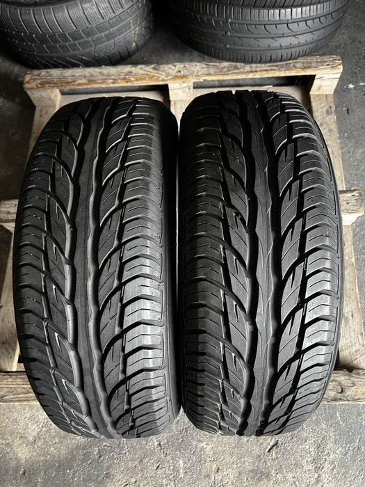 2 anvelope vara 195/60/15 , Uniroyal , 7.3 mm !