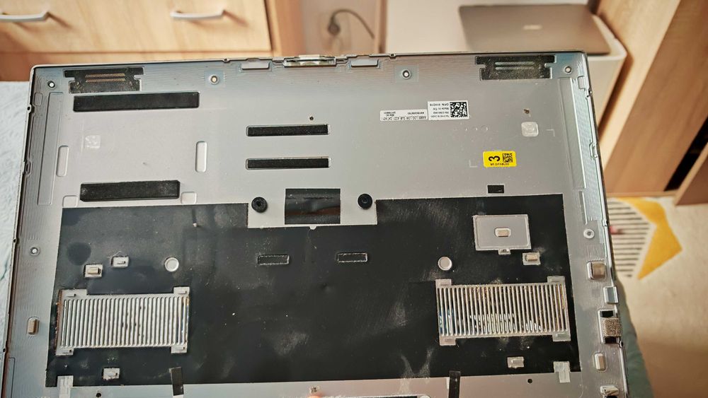 Dell Dell XPS 15 9560, i7‑7700HQ – defect, pentru piese sau dezmembrez