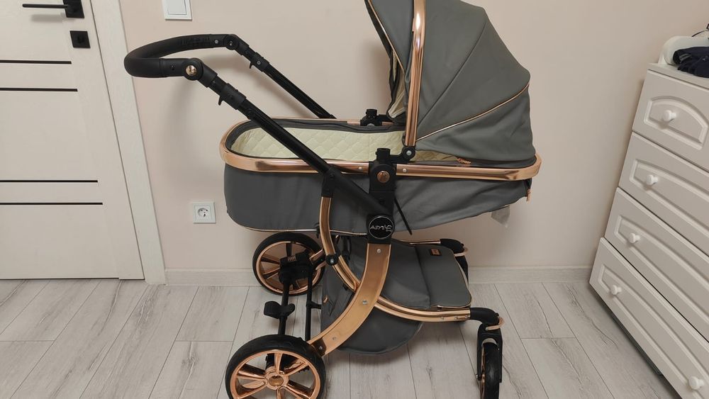 Продам коляску Aimeli с автолюлькой и сумкой