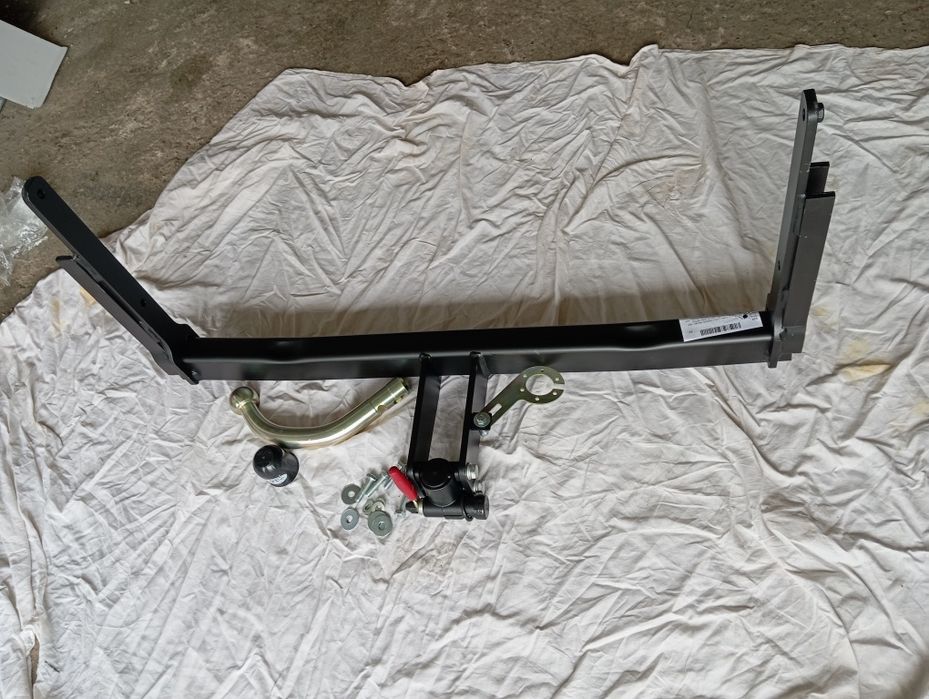 Теглич за Ауди А6 от 2011 до 2018