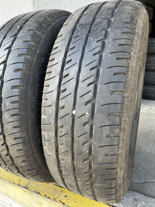 2 бр. гуми за бус 215/65/16C Vredestein DOT 0918 6,5 mm