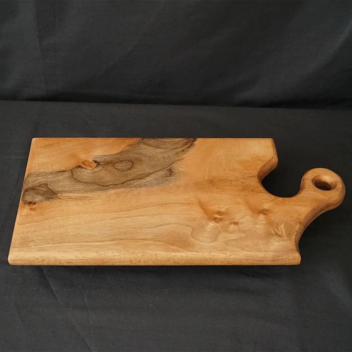 Tocătoare din lemn, lucrate manual, nuc