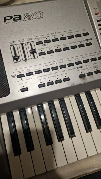 Клавир- Korg pa 80