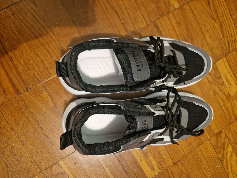 Кроссовки мужские размер 44