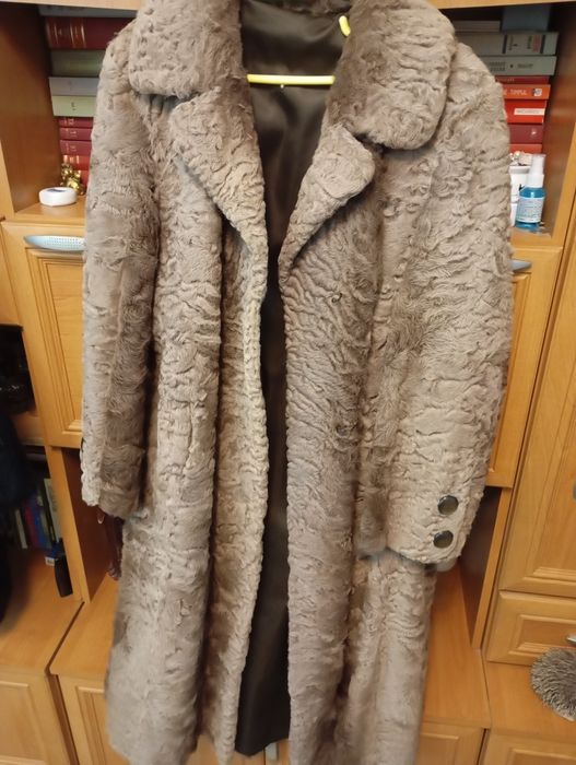 Palton astrahan.