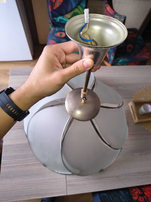 Полилей от метал и стъкло