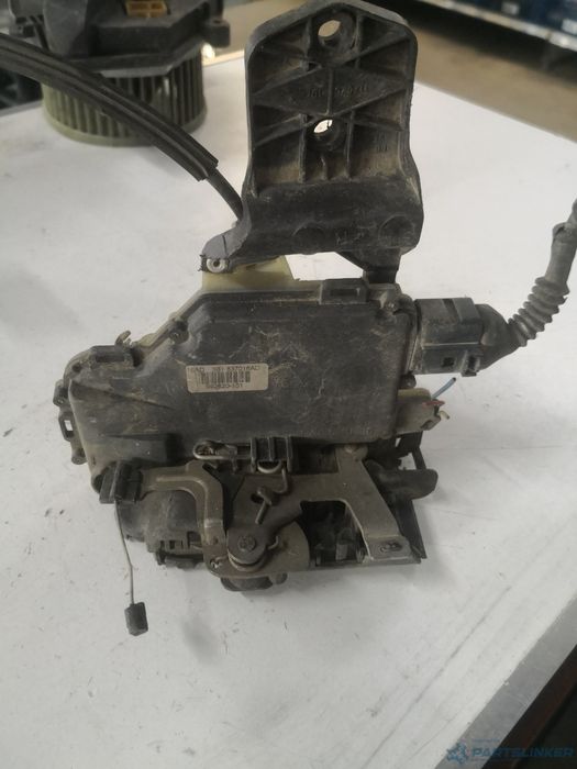 Broasca Usa Dreapta Fata Skoda Superb (3U4) [ 2001 - 2008 ] Oem 3B1837