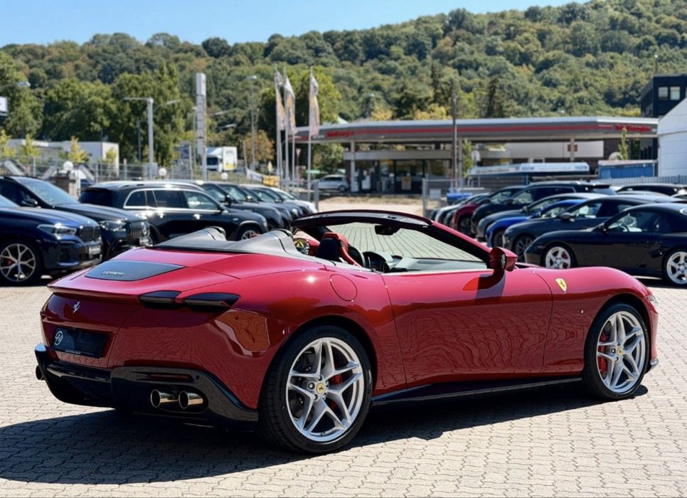 Ferrari Roma Spider 2026