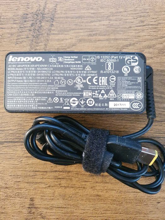 Încărcător original Lenovo 45W, 20V 2.2A. Mufă galbenă dreptunghiulară