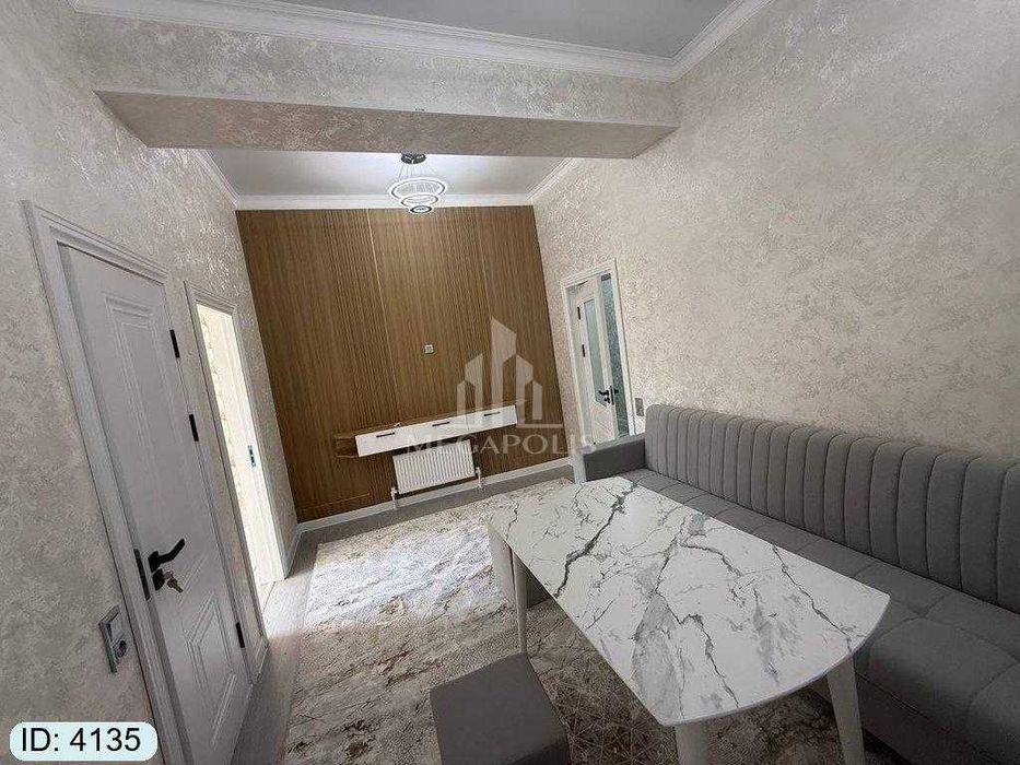 sharq1 al maqtum tomonda 2xona 3 xona qilingan kvartira sotiladi №4135