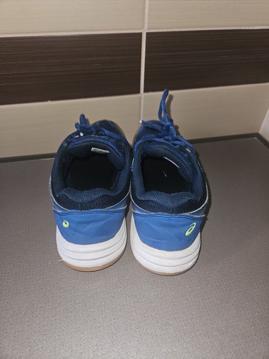 Adidas Basics, nr 36