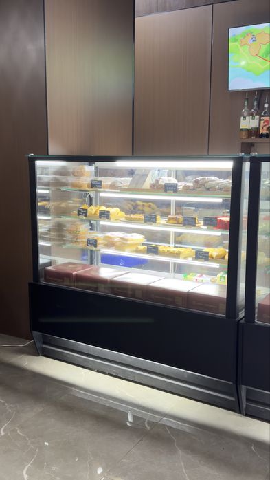 Витринный холодильник