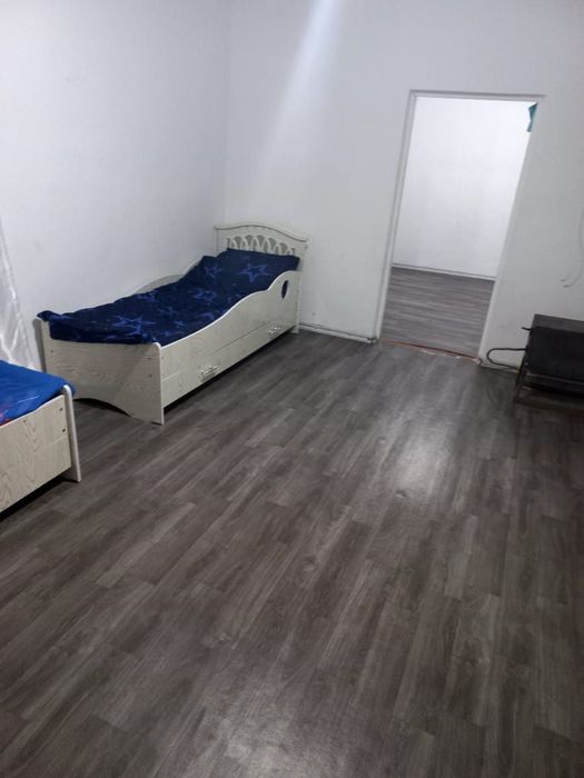 Uy srochna arzonga sotiladi