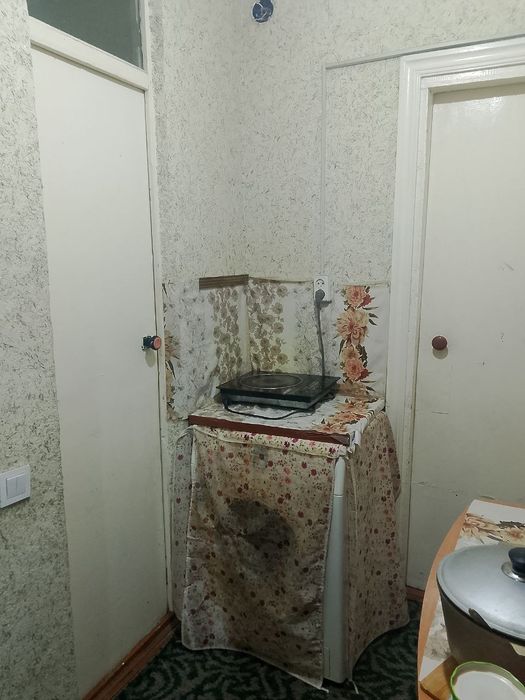 Срочно продаётся квартира! Бывшее общежитие 1/1/4 все условия внутри.