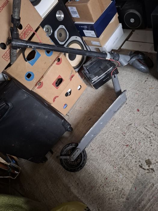Trotineta electrica  defectă