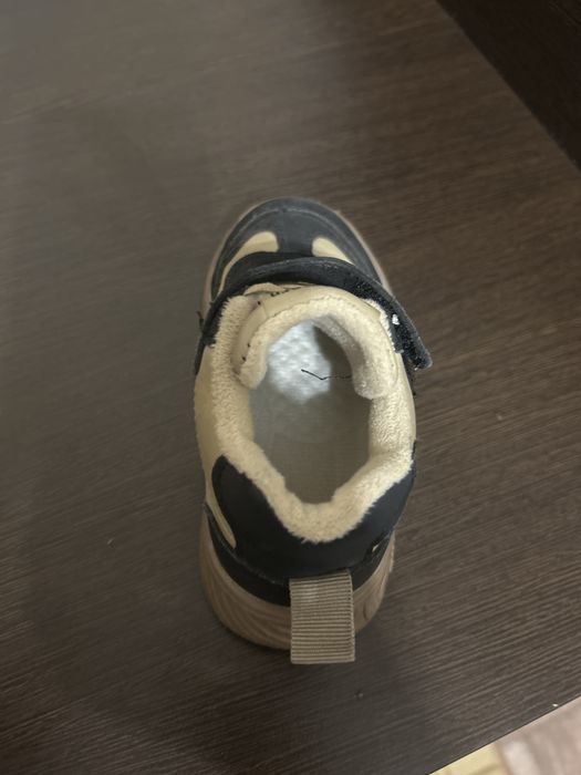 Кроссовки детские