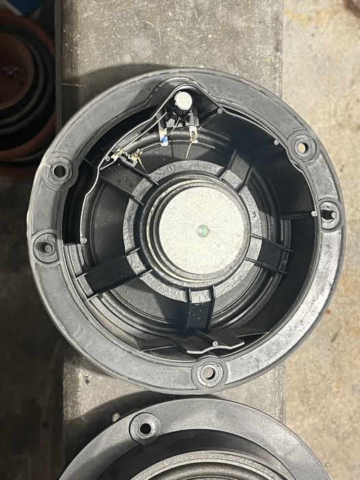 Задни говорители за мерецедес б класа