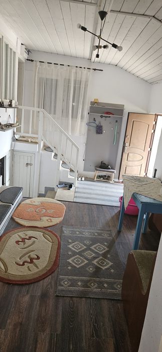 Casa 3 camere, bucatarie, baie, beci si teren 4600 mp, panouri solare