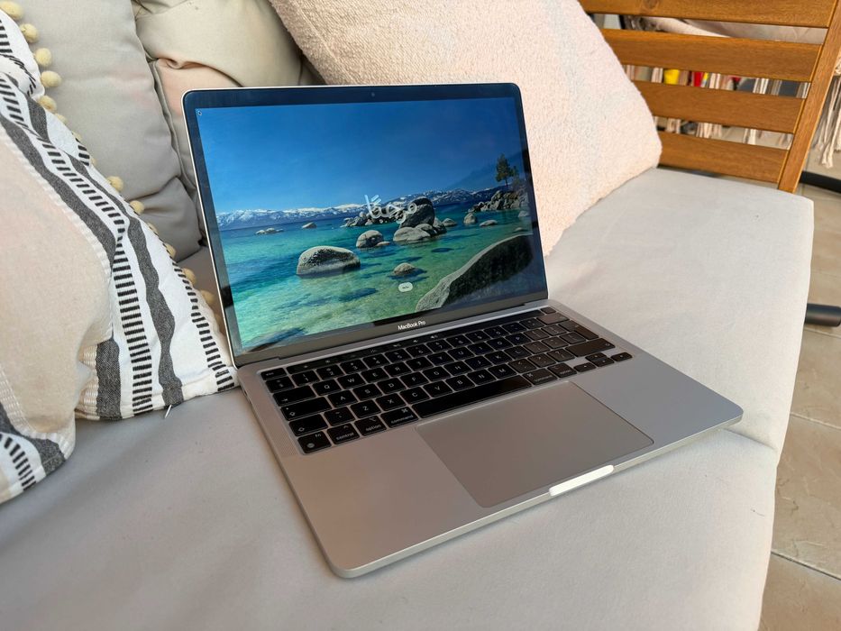 MacBook Pro 13 inch, M1, 256 GB SSD, 8 GB RAM