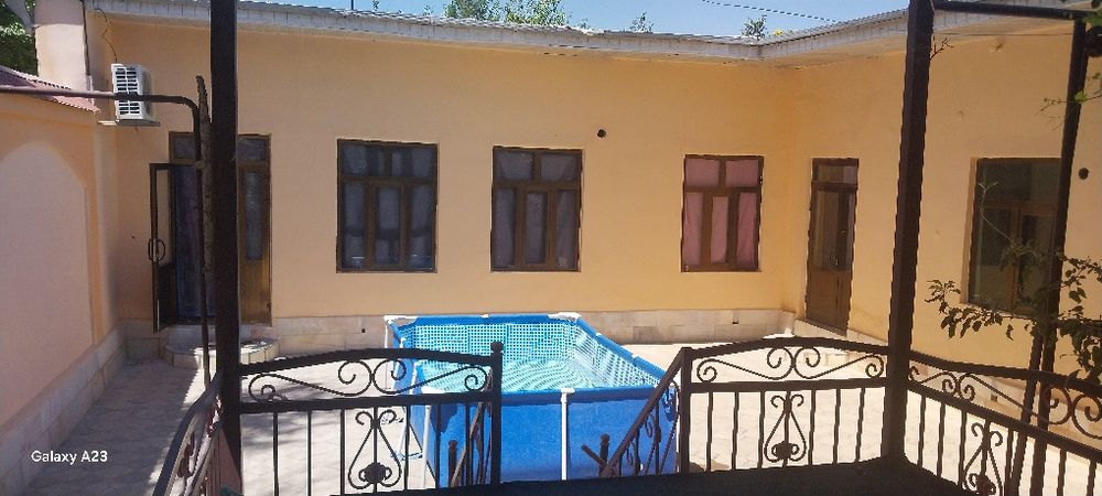 Ховли сотилади  5 сотихли замонавий кулайликларга  эга