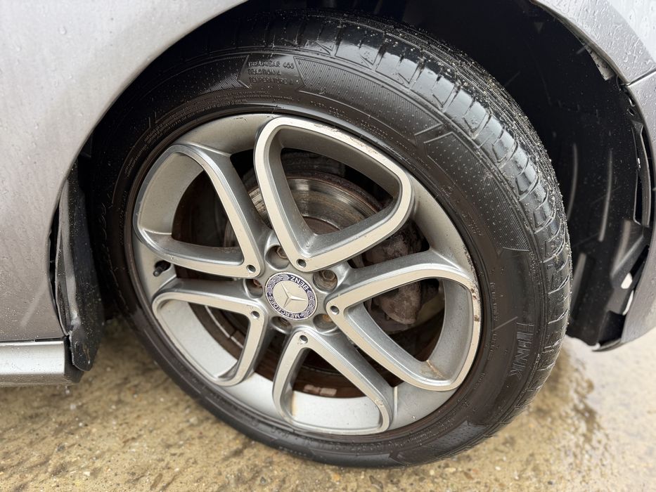 Jante mercedes R17 5x112 cu anvelope vara 215/50r17 dot2024