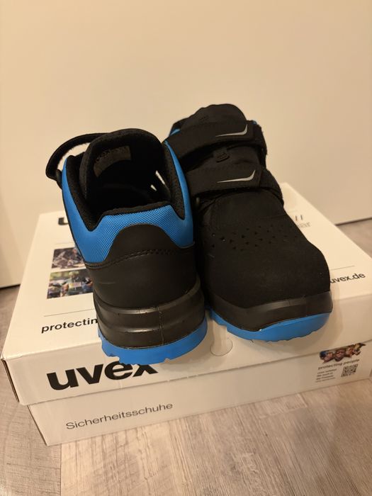 Uvex 2 xenova marimea 42 NOI