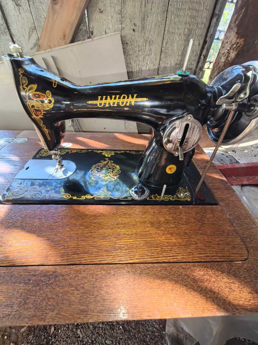 Две ретро шевни машини по 30 лв всяка