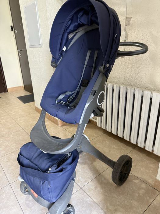 Продам коляску Stokke Xplory 4
