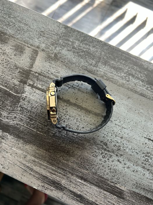 Часовник Casio G-Shock Black and Gold