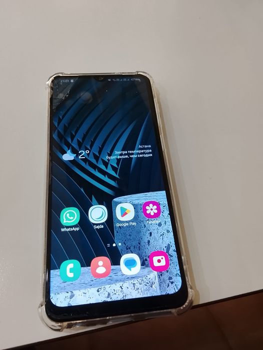 Продам телефон самсунг а 04е