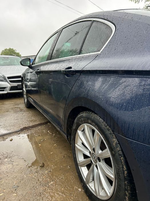 Ușă stânga spate Volkswagen Passat B8