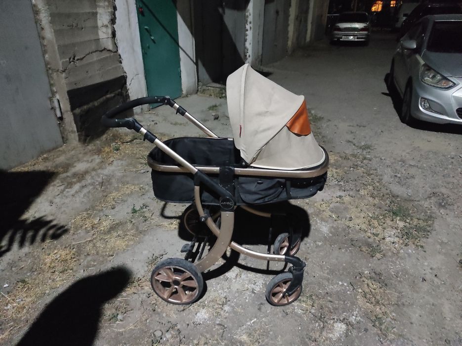 Детская коляска в хорошем состоянии.