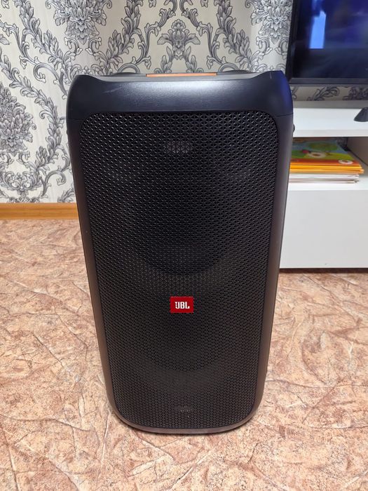 Продам колонка jbl оригинал