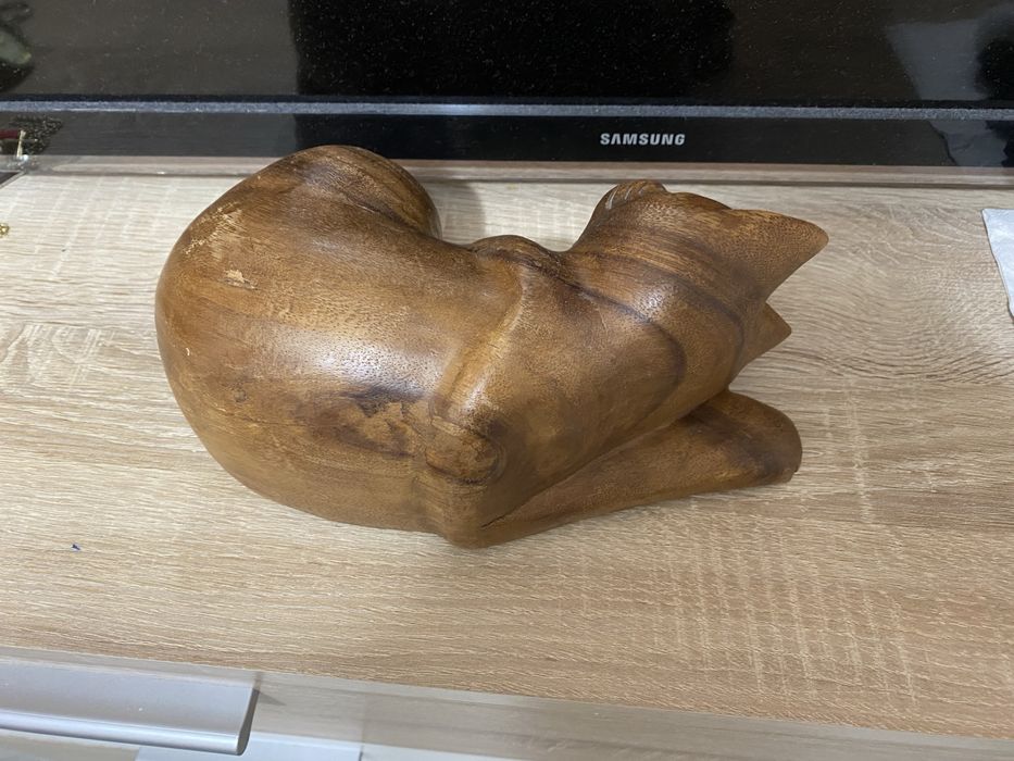 Sculptura  lemn PISICĂ