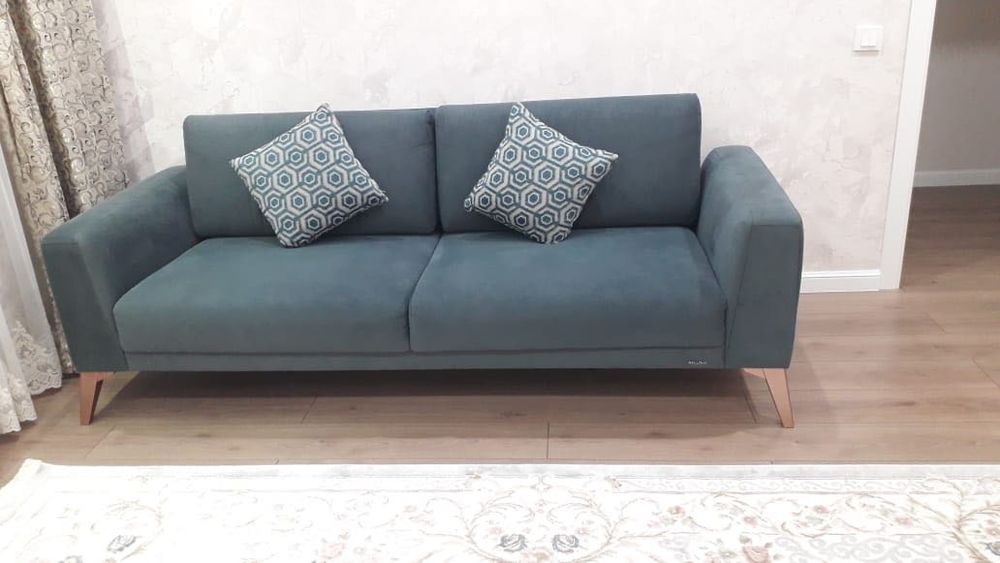 Продам диван с кресломи