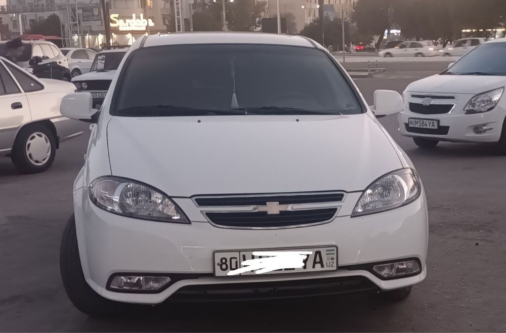 Gentra sotuvda toza moshina kraska yoq