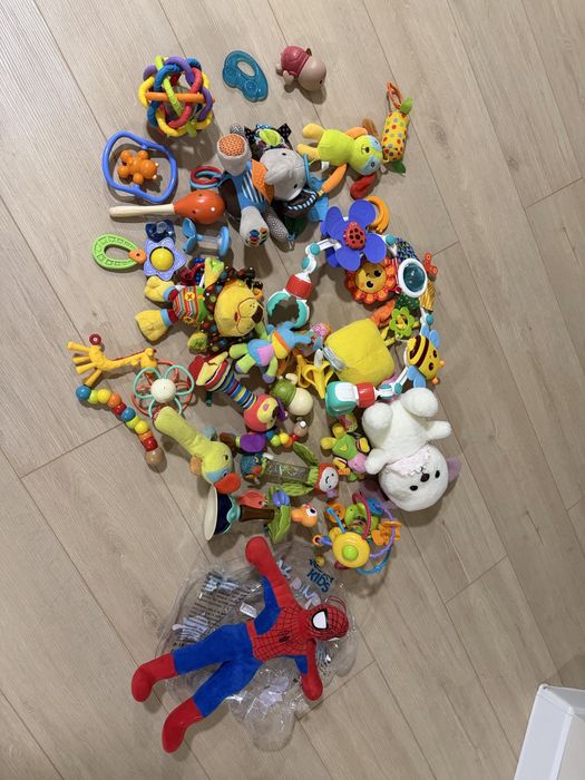 Игрушки для малыша