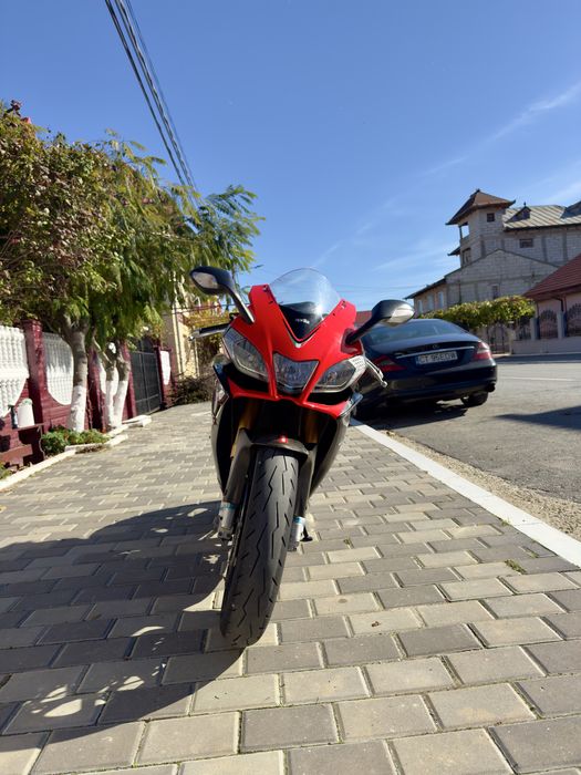 Aprilia rsv4 Factory APRC