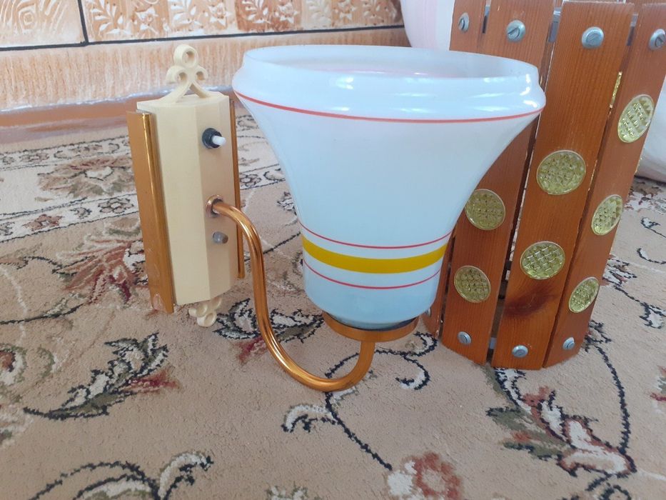 Продается люстра бра