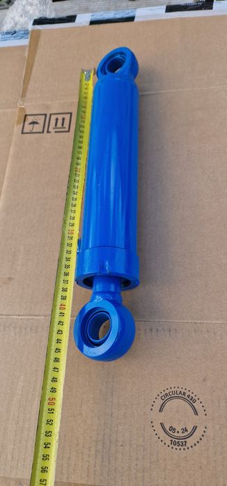 Cilindru hidraulic 420 mm deschide 220 mm tija grosime 35 mm bolturi 3