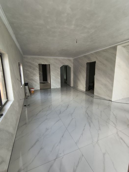 Echipa construcții interioare exterioare