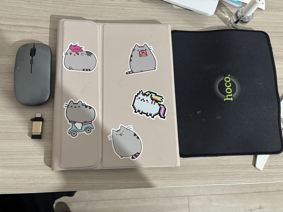 чехол с клавиатурой для iPad a16