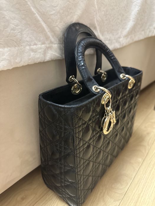 Продам женскую сумку