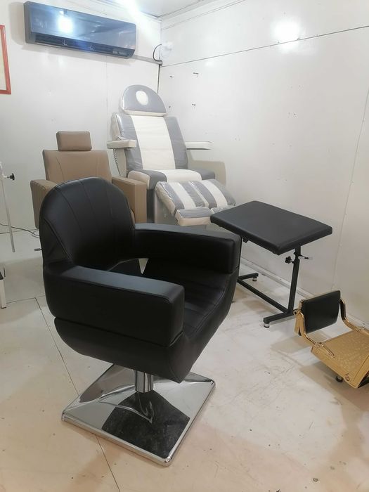 Кресло для салона красоты, парикмахерское кресло