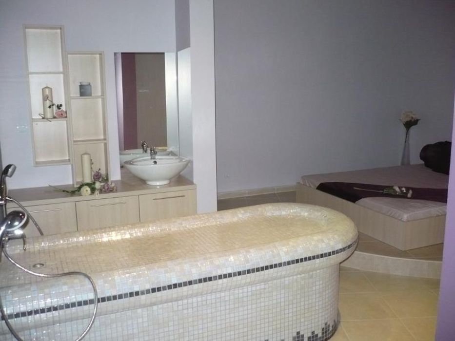 Дава се под наем Тристаен апартамент в Ахелой - 85 кв.м за 600 € - Снимка #23