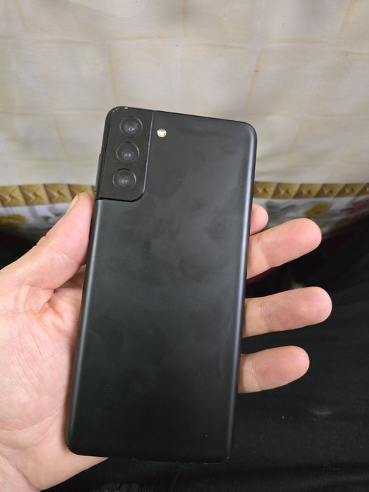 Vând sau schimb samsung s21+ cu ps4